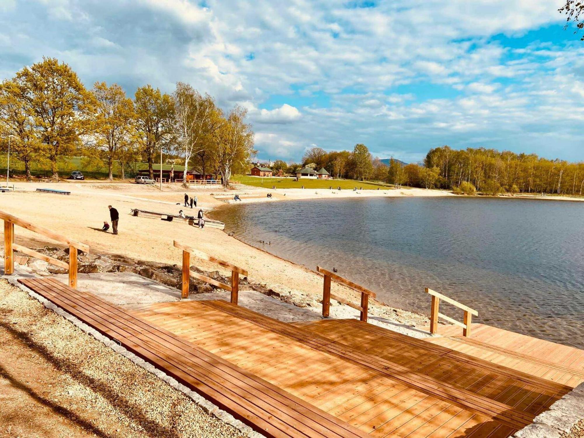 Wellness Penzion Kristýna - Áčko Hrádek nad Nisou Exterior foto